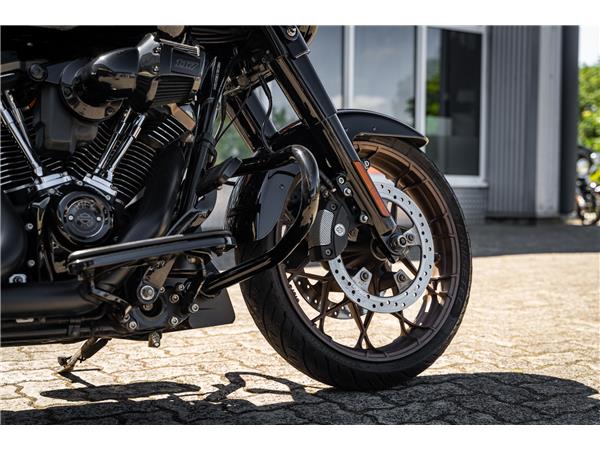 Harley-Davidson Kiel FLHXST Street Glide ST - Jekill& Hyde - Wilbers