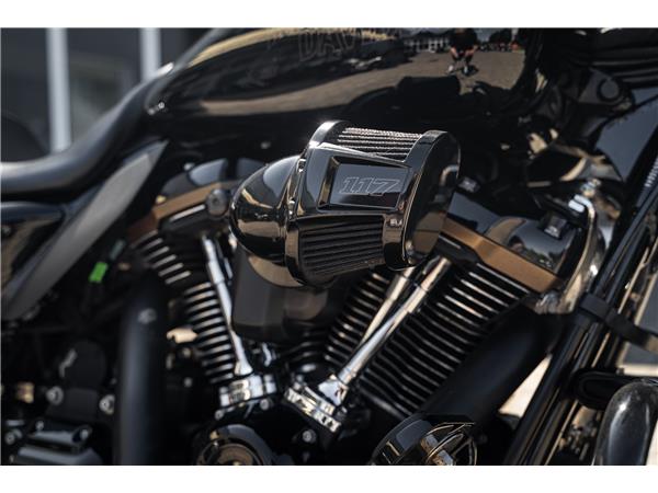 Harley-Davidson Kiel FLHXST Street Glide ST - Jekill& Hyde - Wilbers