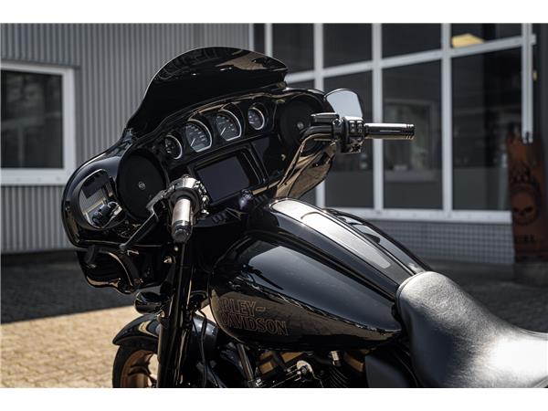 Harley-Davidson Kiel FLHXST Street Glide ST - Jekill& Hyde - Wilbers