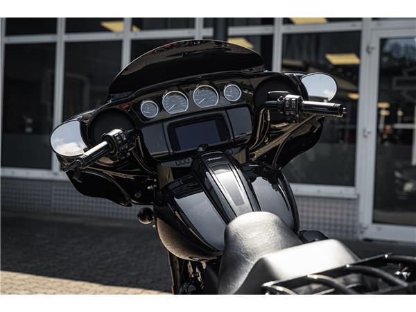 Harley-Davidson Kiel FLHXST Street Glide ST - Jekill& Hyde - Wilbers