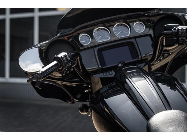 Harley-Davidson Kiel FLHXST Street Glide ST - Jekill& Hyde - Wilbers