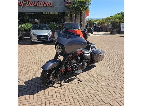 Harley-Davidson  STREET GLIDE CVO 