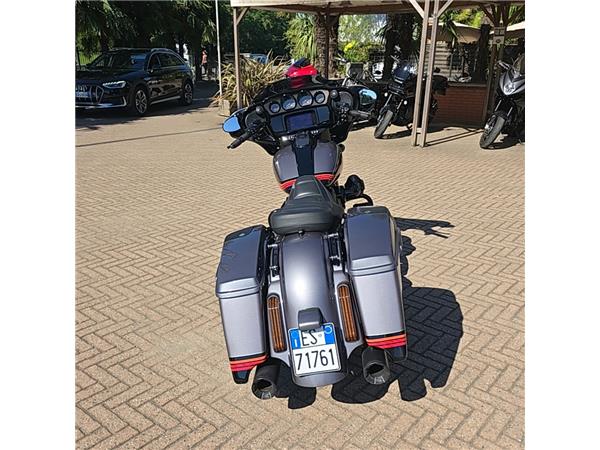 Harley-Davidson  STREET GLIDE CVO 