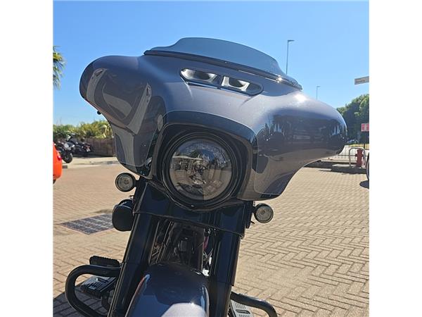 Harley-Davidson  STREET GLIDE CVO 
