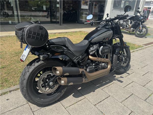 FXFBS Fat Bob 114 mit Jekill&Hyde Auspuff