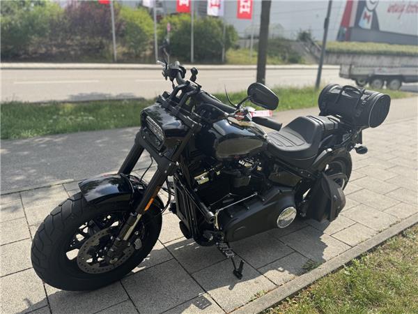 FXFBS Fat Bob 114 mit Jekill&Hyde Auspuff