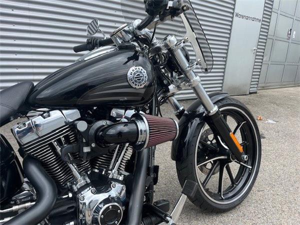 2016 Harley-Davidson Softail Breakout FXSB