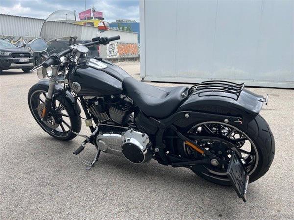 2016 Harley-Davidson Softail Breakout FXSB