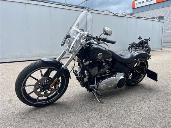 2016 Harley-Davidson Softail Breakout FXSB