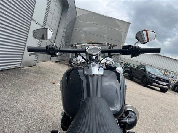 2016 Harley-Davidson Softail Breakout FXSB