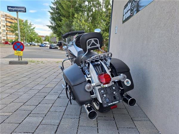 2014 Harley-Davidson Road King Classic FLHRC