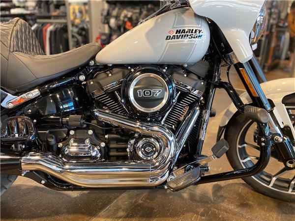 Harley-Davidson Softail-Cruiser Sport Glide FLSB - 2021