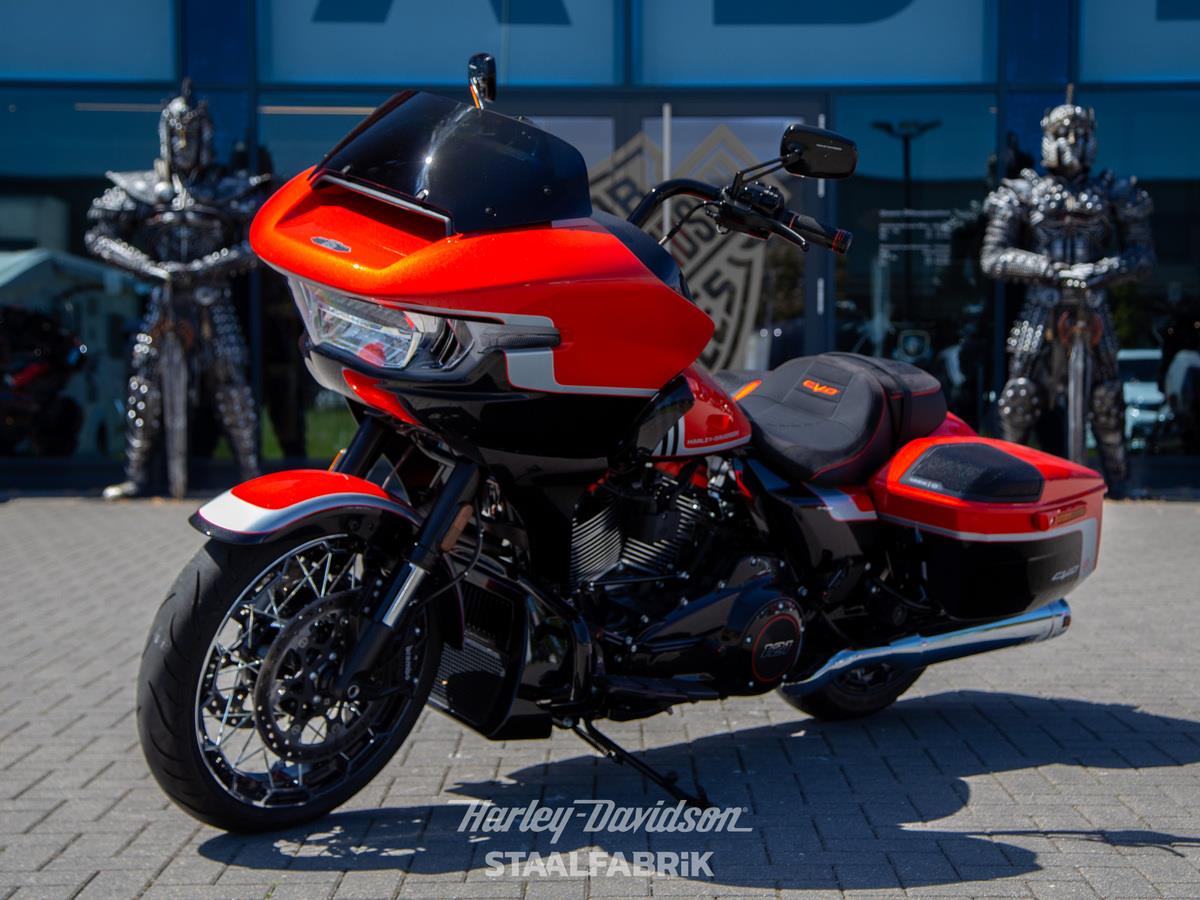 CVO Road Glide 121 Jekill & Hyde Auspuffanlage