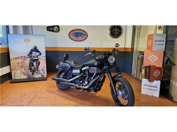 2011 HARLEY-DAVIDSON STREET BOB