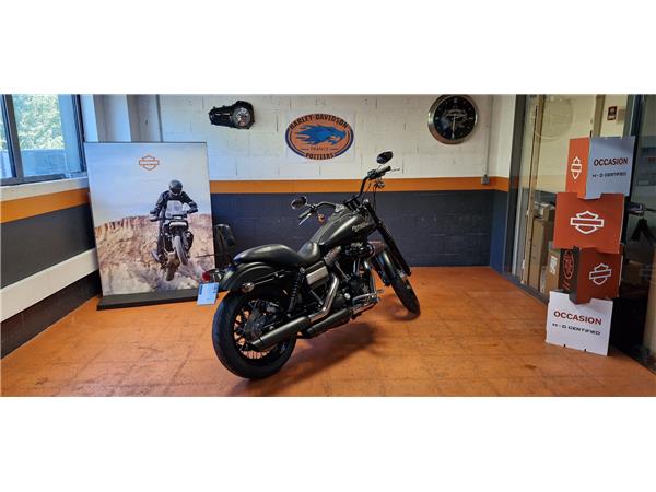 2011 HARLEY-DAVIDSON STREET BOB