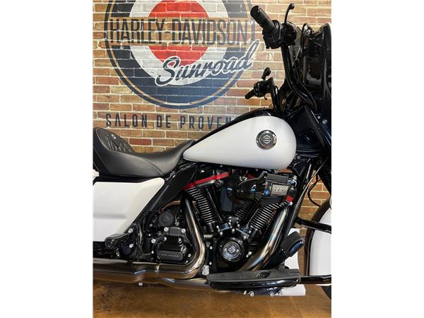 2022 HARLEY-DAVIDSON STREET GLIDE
