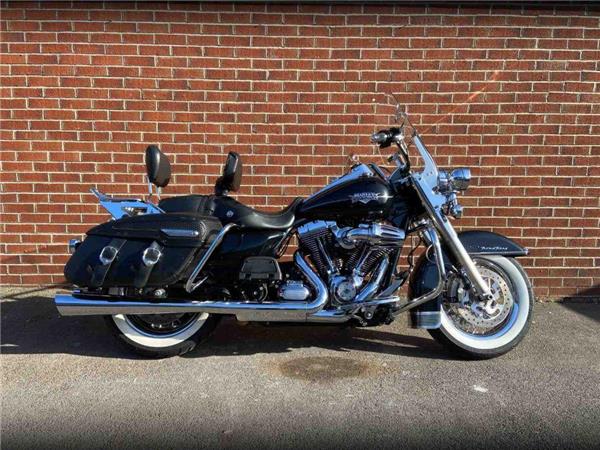 2011 Harley-Davidson Flhrc Road King CL 1690 1