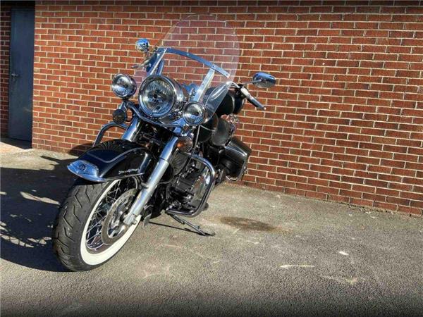 2011 Harley-Davidson Flhrc Road King CL 1690 1