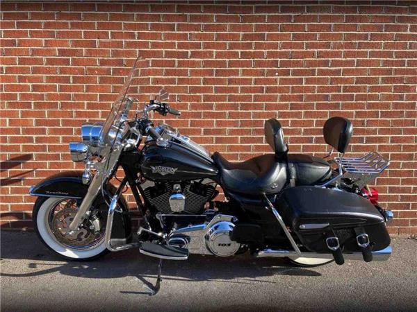 2011 Harley-Davidson Flhrc Road King CL 1690 1