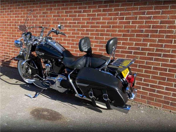 2011 Harley-Davidson Flhrc Road King CL 1690 1