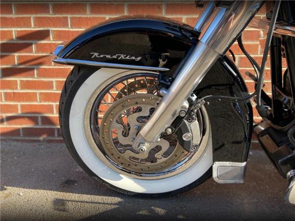 2011 Harley-Davidson Flhrc Road King CL 1690 1
