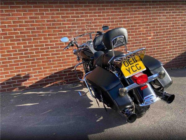 2011 Harley-Davidson Flhrc Road King CL 1690 1