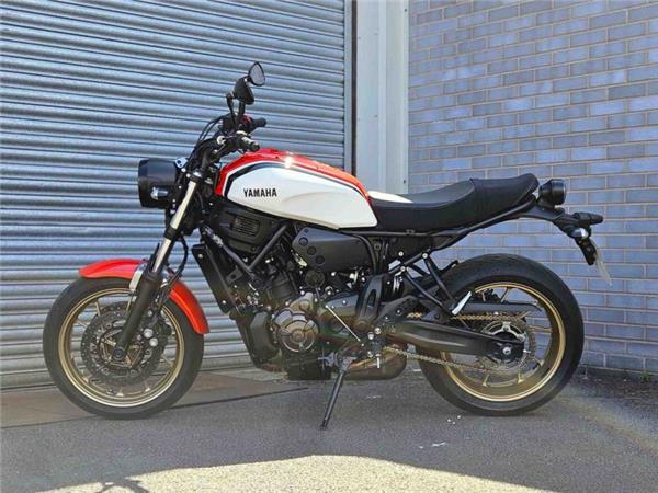 2022 Yamaha XSR 700 (MTM690) White