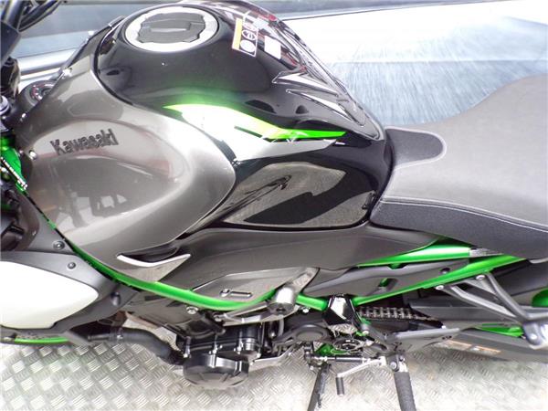 2025 Kawasaki Z900SE