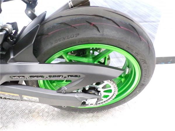 2025 Kawasaki Z900SE
