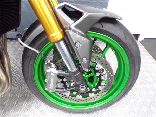 2025 Kawasaki Z900SE
