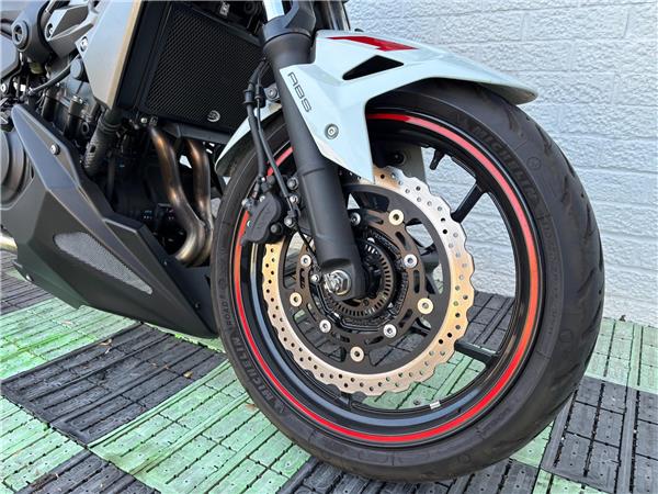 2023 Kawasaki Z400
