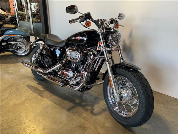 2016 HARLEY-DAVIDSON CUSTOM