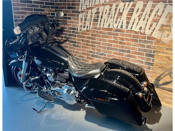 2021 harley-davidson FLHXS Street Glide Special 114