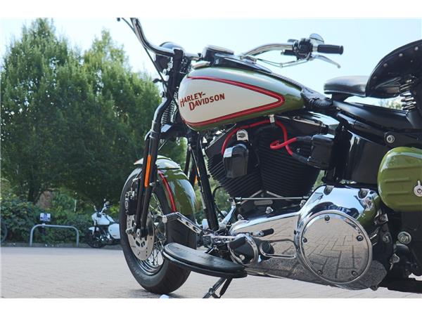 2008 HARLEY-DAVIDSON SOFTAIL FLSTSB CROSS BONES