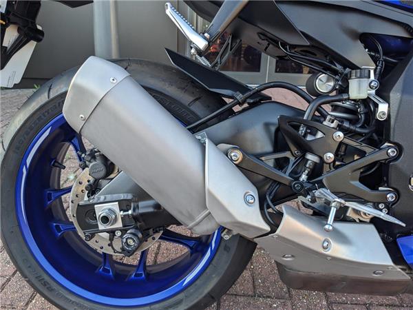 2021 Yamaha R1