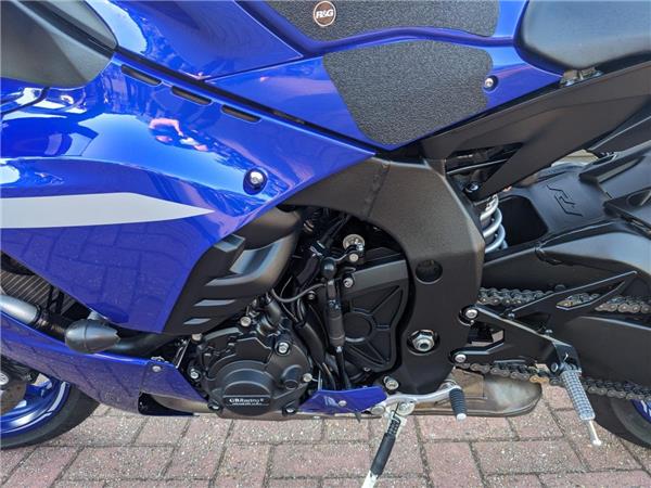 2021 Yamaha R1