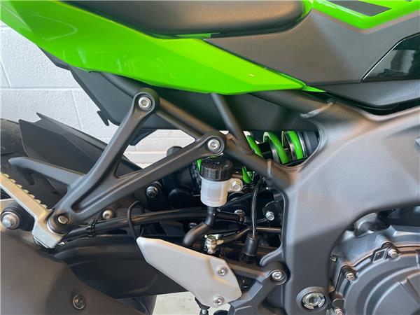 2025 Kawasaki Ninja ZX-4RR