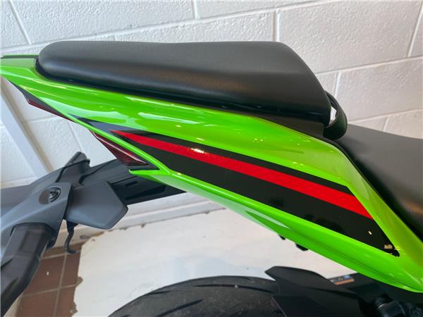 2025 Kawasaki Ninja ZX-4RR