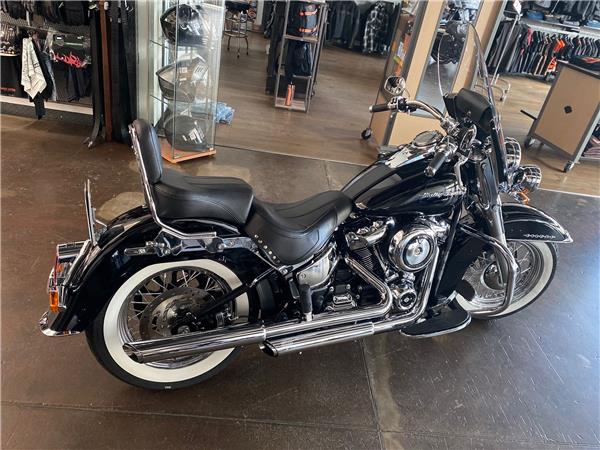 Harley-Davidson Softail Deluxe FLDE - 2020
