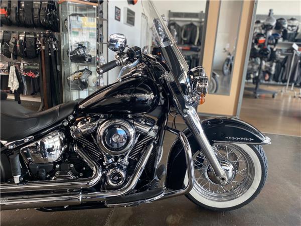 Harley-Davidson Softail Deluxe FLDE - 2020