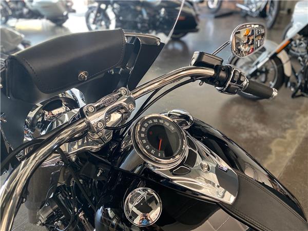 Harley-Davidson Softail Deluxe FLDE - 2020