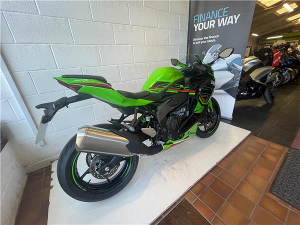 2025 Kawasaki Ninja ZX-4RR