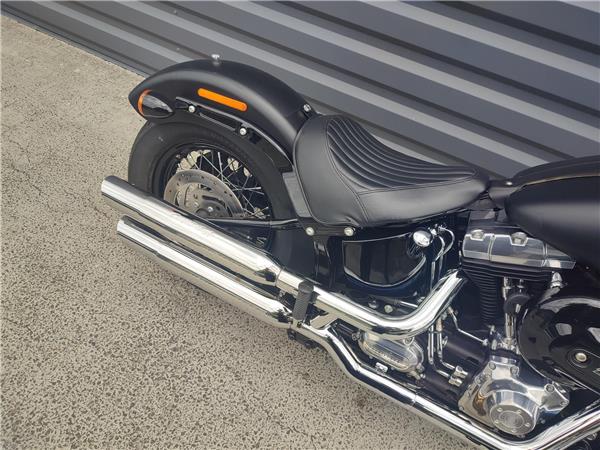 2018 HARLEY-DAVIDSON SLIM