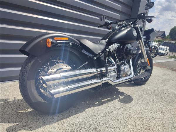 2018 HARLEY-DAVIDSON SLIM