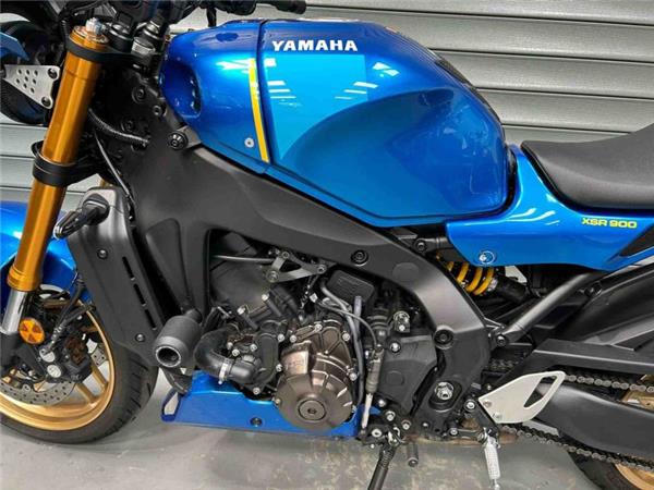 2024 Yamaha XSR900 BLUE