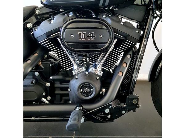 HARLEY-DAVIDSON STREET BOB 114