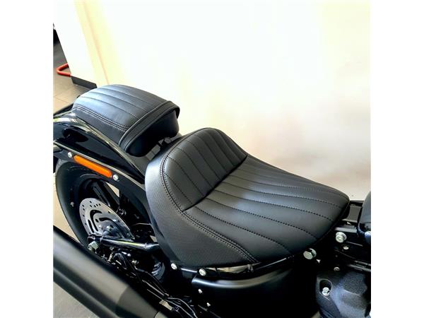 HARLEY-DAVIDSON STREET BOB 114