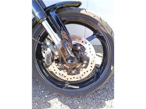 2017 CVO Pro Street Breakout
