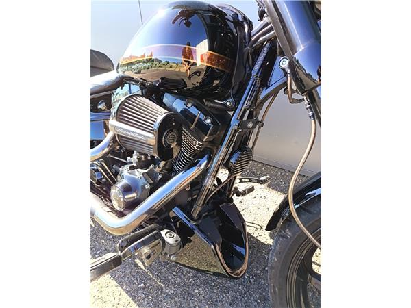 2017 CVO Pro Street Breakout