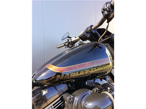 2017 CVO Pro Street Breakout